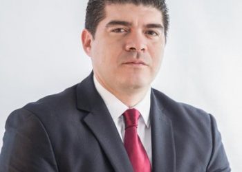 La SEP de VERACRUZ atrasa los trámites de los títulos de las carreras y maestrías