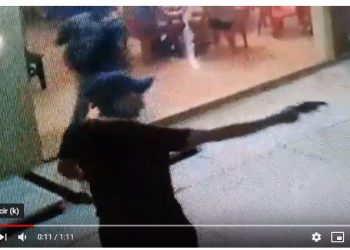 #huevones asaltan  negocio de tlayudas en la Vistalmar (vídeo)