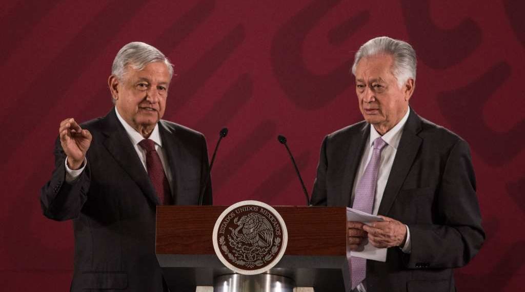 EL PRESIDENTE DEFIENDE A BARTLETT