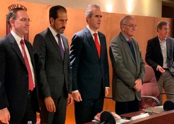AMLO debe cumplir y dejar de prometer