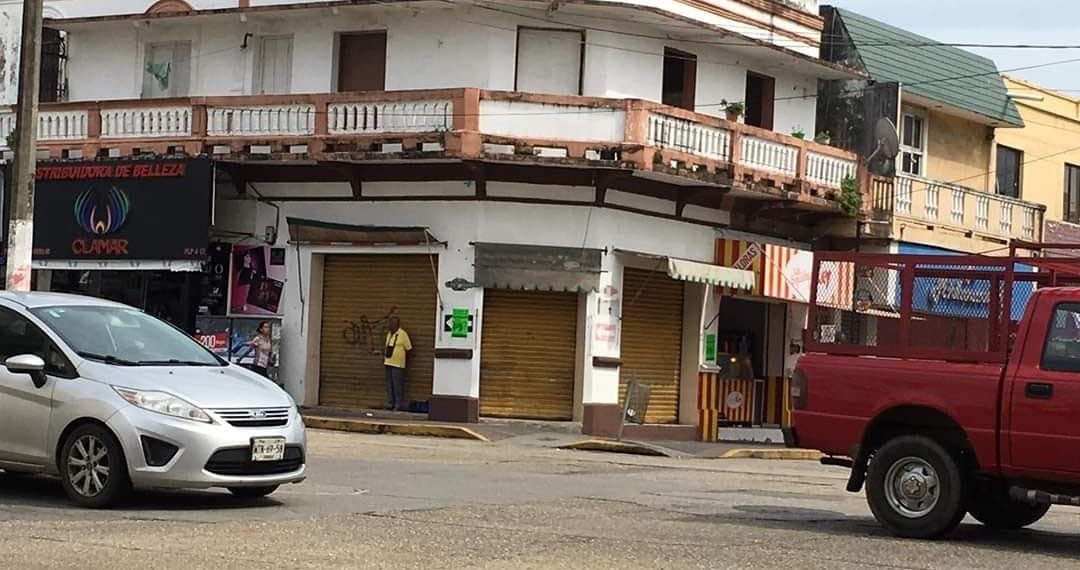 CIERRA JUGOS CHAPALA EN COATZA.