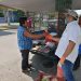 Fundacion Chico Balderas se solidariza y regala gel, guantes y cubre bocas a comerciantes
