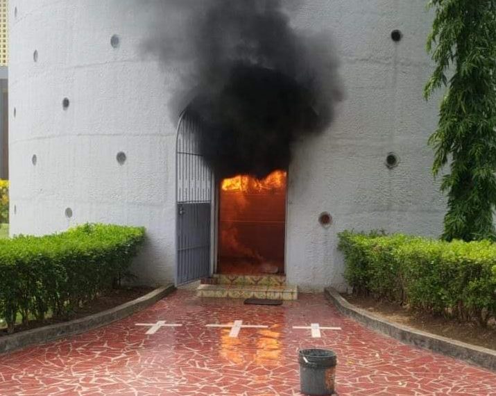 Arrojan bomba y queman imagen que veneró Juan Pablo II en Nicaragua