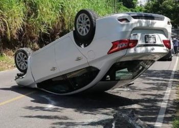 FISCAL DE NANCHITAL PIERDE LOS DEDOS EN ACCIDENTE AUTOMOVILÍSTICO.