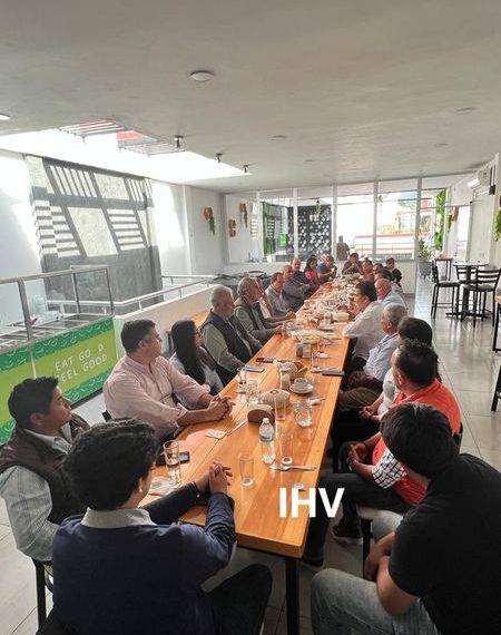 YUNES LANDA SE REÚNE CON HUATUSQUEÑOS
