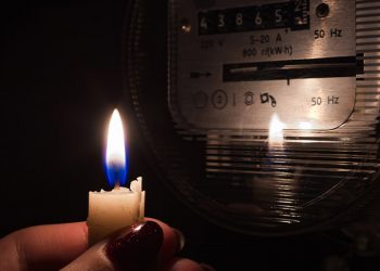 Se apaga la luz en el país. Sin agua ni luz que viva el obradorato