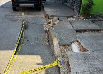 AMADO AHÍ TE HABLAN: #Destrozadas calles y banquetas en centro de coatza