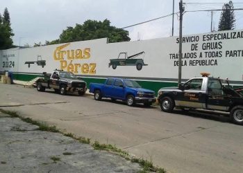 EL NEGOCIO PERFECTO: EN VERACRUZ TE LIBERAN EL VEHÍCULO… PERO EL CORRALÓN TE LO SIGUE SECUESTRANDO